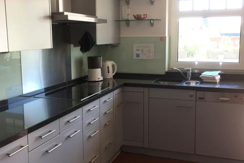 Langeoog Ferienwohnung Haus Apollonia - Wohnung 8 - Küche