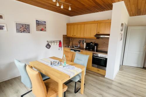 Langeoog Ferienwohnung Haus Dünenrose-Sanddornweg - Dünenrose1 - Essen 1