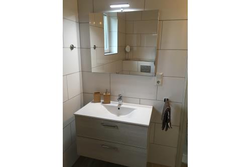 Langeoog Ferienwohnung Haus Dünenrose-Sanddornweg - Dünenrose2 - Badezimmer