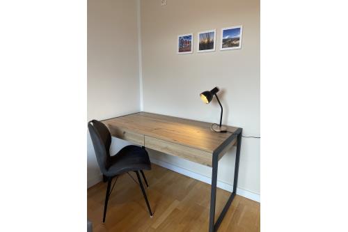 Langeoog Ferienwohnung Haus Dünenrose-Sanddornweg - Dünenrose3 - Schreibtisch im Einzelzimmer