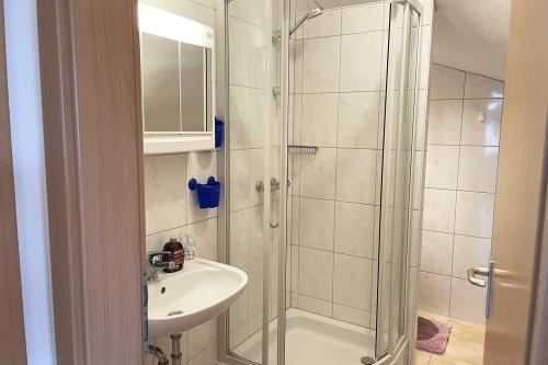 Langeoog Ferienwohnung Haus Krasniqi II - FW 2 - Badezimmer