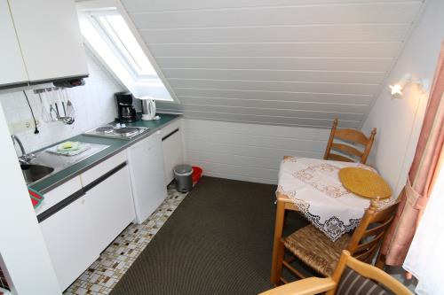 Langeoog Ferienwohnung Haus Numrich - Whg. 3 - Küchenzeile