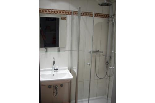 Langeoog Ferienwohnung Haus Rasmus, Appartement 6 - Duschbad