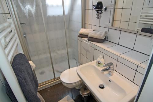 Langeoog Ferienwohnung Haus Seeschwalbe - 6 - Bad