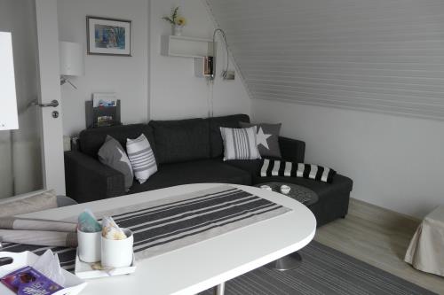 Langeoog Ferienwohnung Haus Seeschwalbe - 6 - Wohnzimmer 