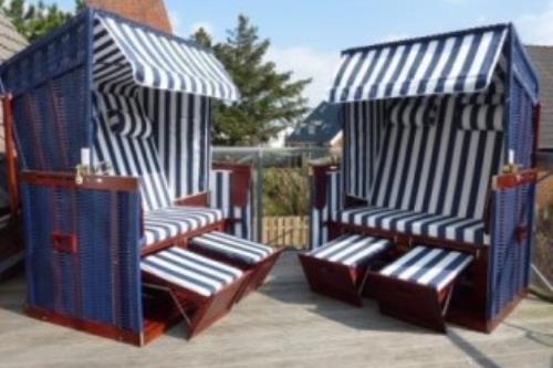 Langeoog Haus Strandvogt Ferienwohnung Weyland  - Strandkörbe auf der Dachterrasse