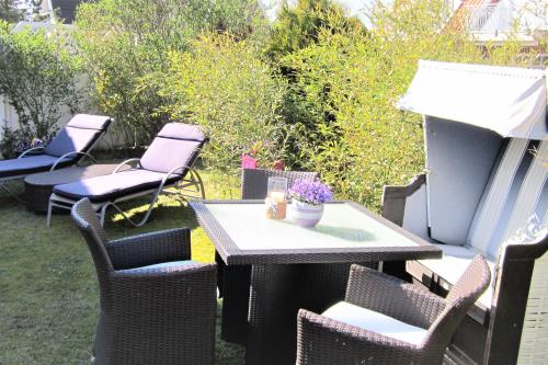 Langeoog Ferienwohnung Haus am Wind / am Strand -  Haus am Strand Garten für Whg.3