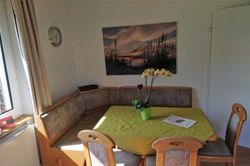 Langeoog Ferienwohnung Im Hasenwinkel - Seeteufel - Seeteufel Wohn-Esszimmer