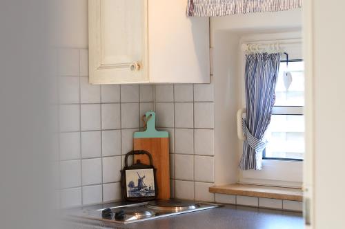 Langeoog Ferienwohnung Insulanerhaus Lüttje Pad 1 Solten Wind  - H 03 - Kochnische