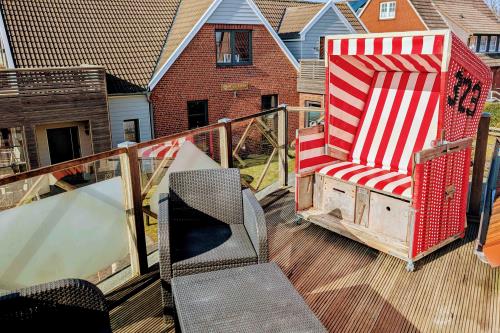 Langeoog Ferienwohnung Kajüte No. 3 - Balkon mit Strandkorb