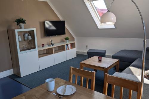 Langeoog Ferienwohnung Kajüte No. 3 - Otto-Leuß Weg - Wohnzimmer