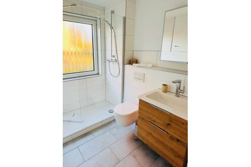 Langeoog Ferienwohnung Kiebitzregenpfeifer - Modernes helles Bad