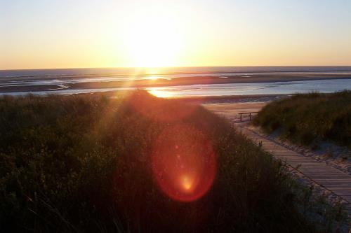 Langeoog Pension Haus Anneliese - Sonnenuntergang am Strand!