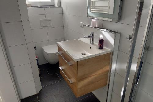 Langeoog Ferienhaus Residenz Inseltraum (Doppelhaushälfte) - modernes Bad EG mit Dusche und WC