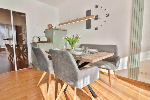 Langeoog Ferienwohnung Vermietung am Meer – Strandleben - Essbereich