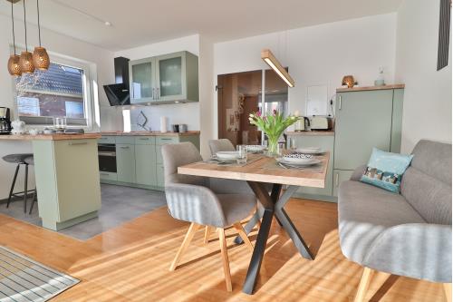 Langeoog Ferienwohnung Vermietung am Meer – Strandleben - Essbereich