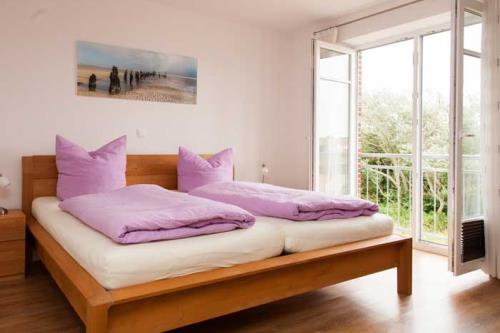 Langeoog Ferienhaus Strandvilla An´t Dünen - Haus 2 - Schlafzimmer (Doppelbett), Obergeschoss