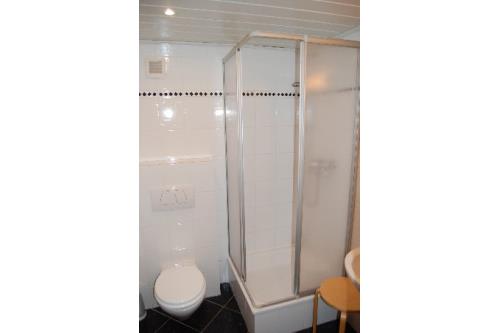 Langeoog Ferienwohnung Strandvogt Langeoog - Modernes Badezimmer mit Dusche