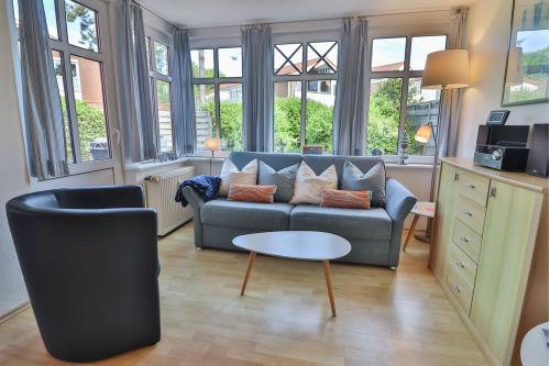 Langeoog Ferienwohnung Vermietung am Meer – Strandvogt - Whg. 1 - Wohnzimmer