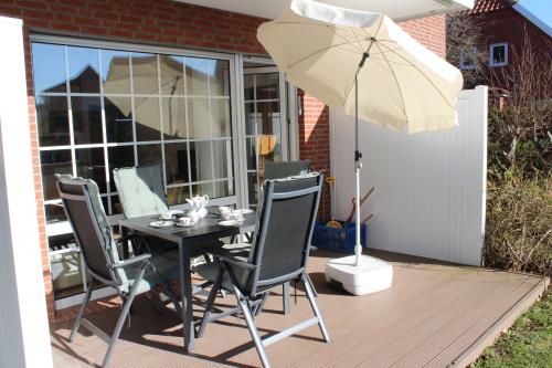 Langeoog Uns Huus Ferienwohnung Sonnenschein - Terrasse