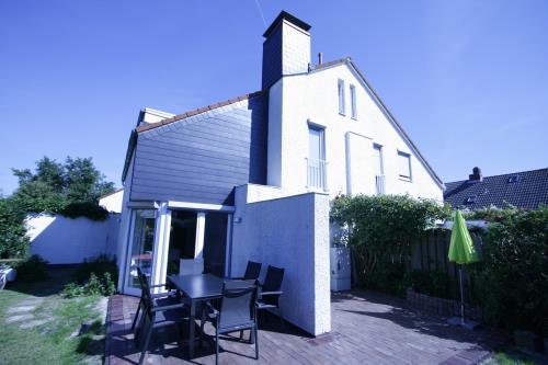 Langeoog Ferienhaus Us Langeoog - Haus Karla - Terrasse und Garten