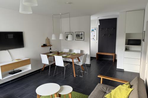 Langeoog Ferienhaus Us Langeoog - Haus Karla - Essbereich im Wohnzimmer