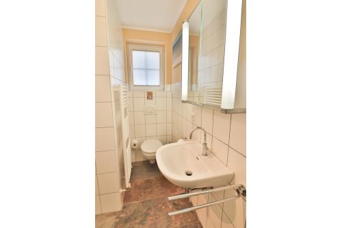 Langeoog Ferienwohnung Dünenschatz - Badezimmer 2