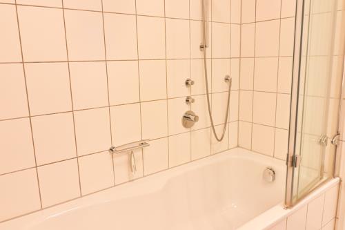 Langeoog Ferienwohnung Dünenschatz - Badezimmer 1