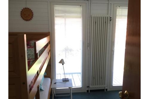 Langeoog Ferienhaus Schäfer - Balkonzimmer Blick Richtung Balkon