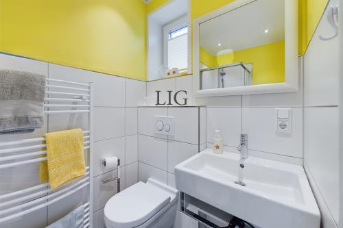 Langeoog Ferienwohnung De Draken Hus - CAM04236G0 PR0008 STILL020   12