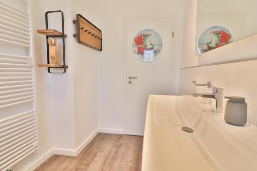 Langeoog Ferienwohnung Vermietung am Meer – Haus Dünenblume - Haus Dünenblume - Wohnung 1 - Badezimmer