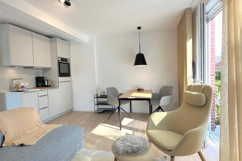 Langeoog Ferienwohnung Lüttje Juweel ***** - Essbereich und Küchenzeile