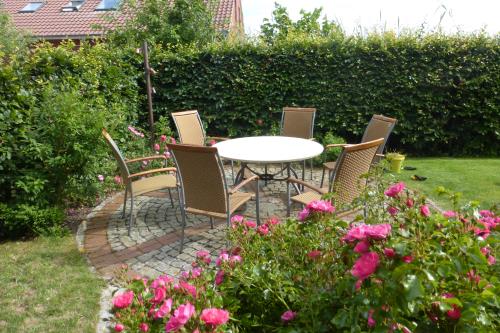 Spiekeroog Ferienwohnung Admiral - Südwind - Terrasse im &quot;Südwind&quot;-Garten