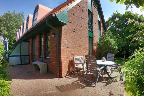 Spiekeroog Ferienwohnung Austernfischer ll, Nr. 1 - Feriendomizil mit zwei Terrassen 