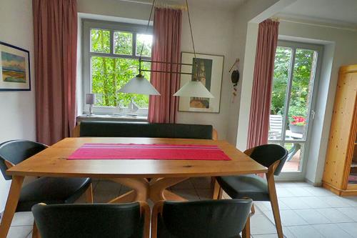Spiekeroog Ferienwohnung Austernfischer ll, Nr. 1 - Esszimmer