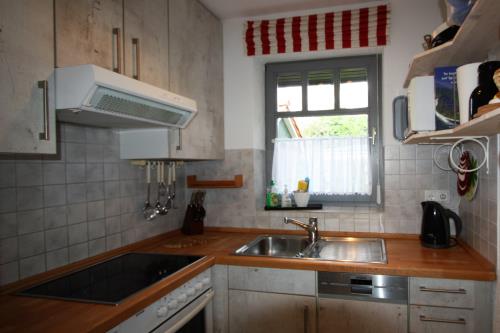 Spiekeroog Ferienhaus Austernfischer I, Haus 4 - Küche