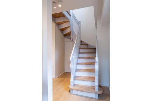 Spiekeroog Ferienhaus Drömhuus Ost - Treppe ins Obergeschoss