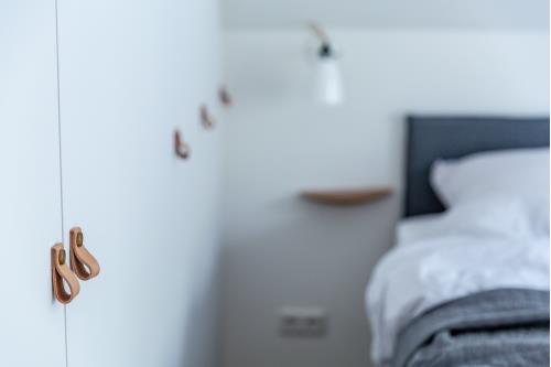 Spiekeroog Ferienhaus Drömhuus West - ... mit viel Schrankfläche ...