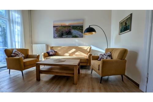 Spiekeroog Ferienwohnung Efeuhaus - Wohnung 1 - Wohnung 1 Wohnzimmer