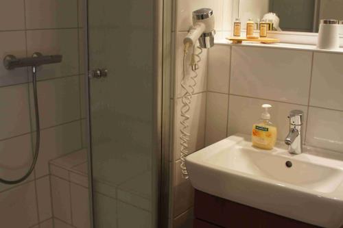 Spiekeroog Hotel-garni Gästehaus Orion - 8 DZ - Ausstattung 3