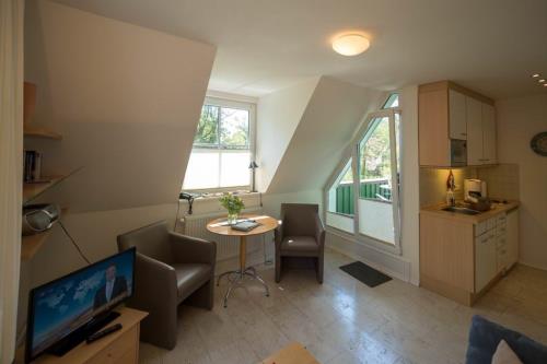 Spiekeroog Ferienwohnung Haus Bi d&#39; Utkiek 20 - Ost - Wohn- und Esszimmer