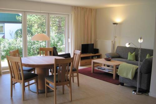 Spiekeroog Ferienwohnung Haus Bi d&#39; Utkiek 20 - Süd - Wohn- und Esszimmer
