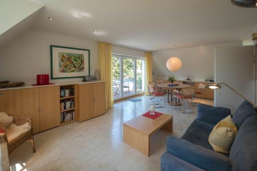 Spiekeroog Ferienwohnung Haus Bi d&#39; Utkiek 20 - West - Wohn- und Esszimmer