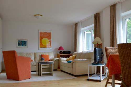 Spiekeroog Ferienwohnung Haus Krönchen, Whg. 9 - Wohnzimmer