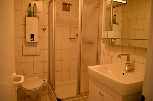 Spiekeroog Ferienwohnung Haus Krönchen, Whg. 9 - Duschbad