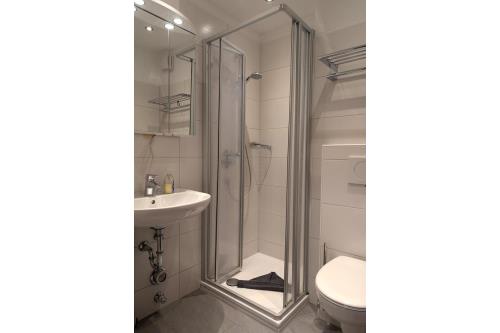 Spiekeroog Ferienwohnung Haus &quot;Lieke Deeler&quot; - 7 - Badezimmer