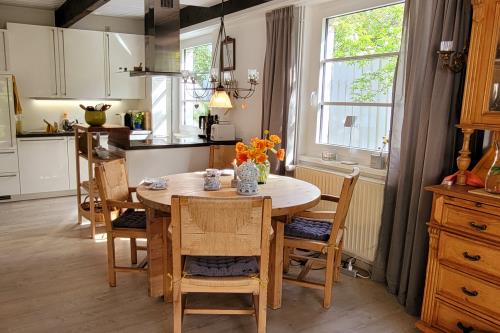 Spiekeroog Ferienhaus Haus Nordlicht - Eß- und Küchenbereich