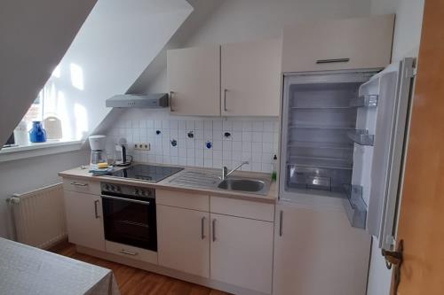 Spiekeroog Ferienwohnung Haus Röben - 3 - Küche