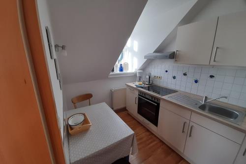 Spiekeroog Ferienwohnung Haus Röben - 3 - Küche