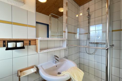 Spiekeroog Ferienwohnung Haus Roseneck - Frühstück - Ausstattung 5